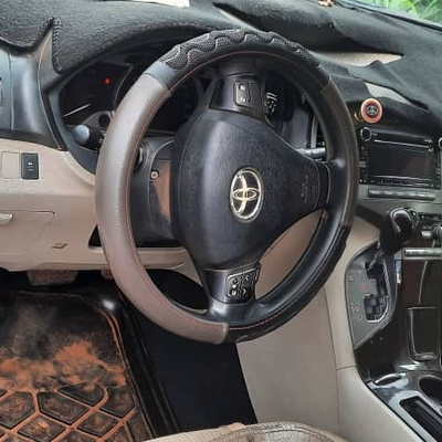 First body 2012  Toyota Venza In Onitsha