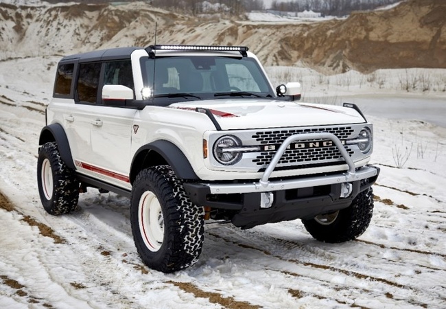 Ford Bronco image 3