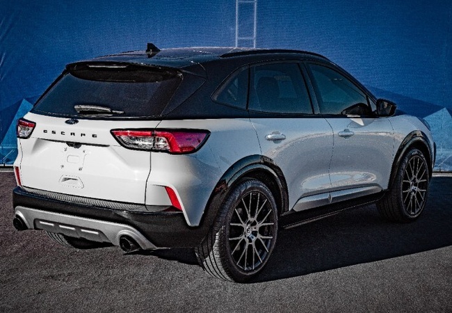 Ford Escape hybrid image 5