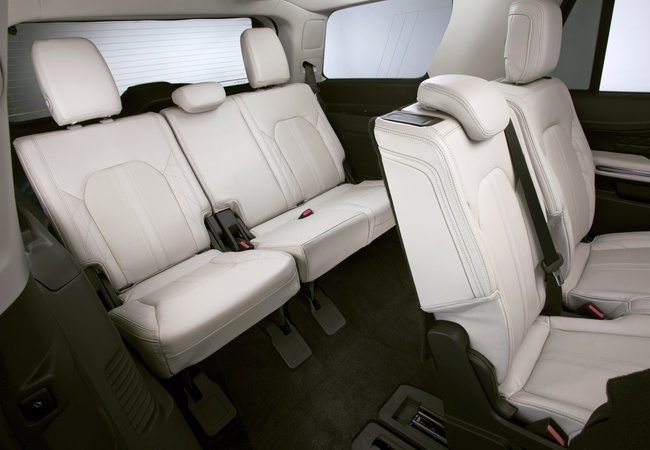 Ford Expedition image 3
