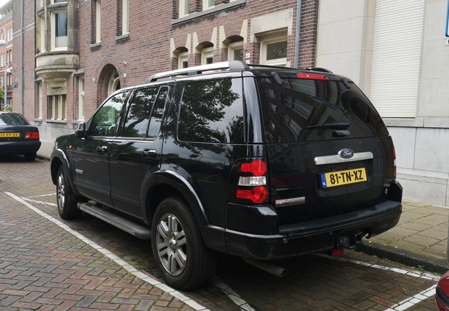 Ford Explorer image 5