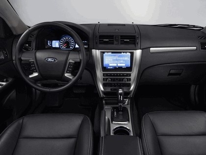 Ford Fusion image 3