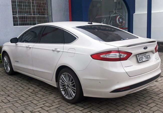 Ford Fusion image 5