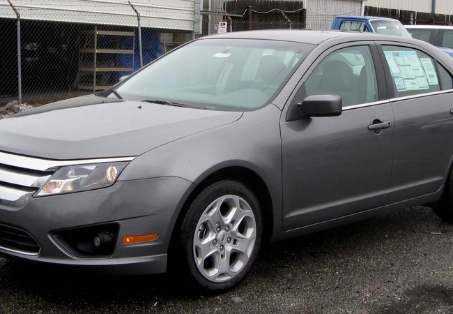 Ford Fusion image 2
