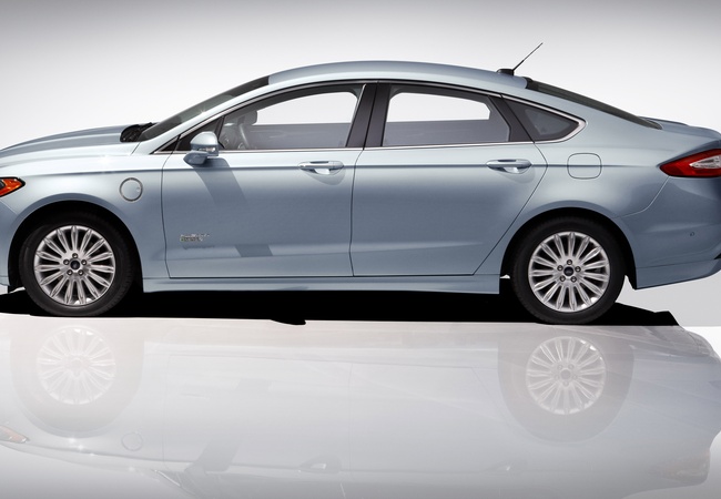 Ford Fusion hybrid image 5