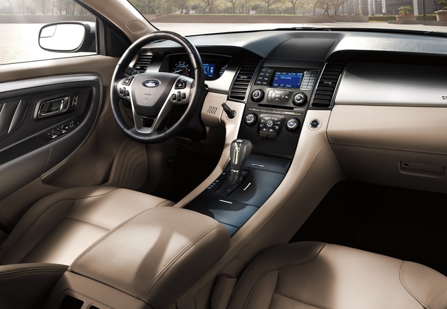 Ford Taurus image 3