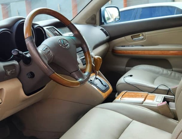 Foreign Used 2005 Lexus RX330 for Sale In Lagos