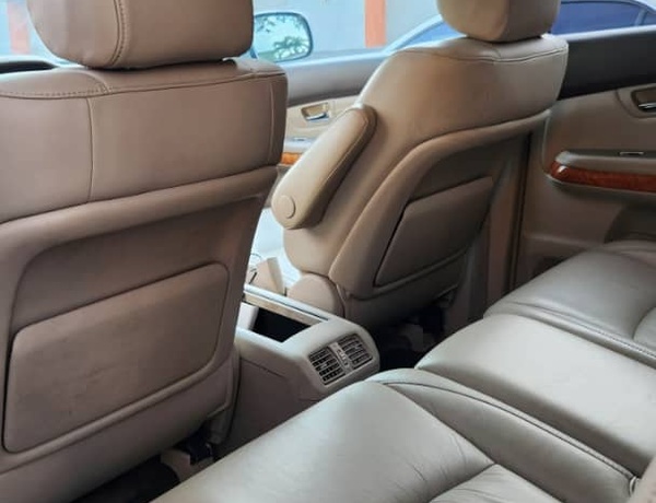 Foreign Used 2005 Lexus RX330 for Sale In Lagos