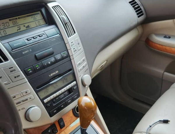 Foreign Used 2005 Lexus RX330 for Sale In Lagos