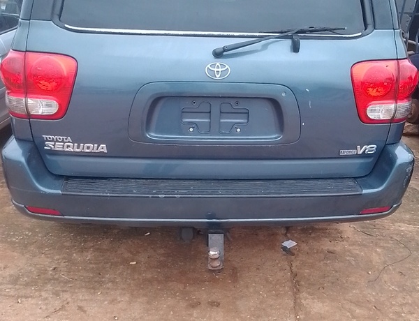 Foreign Used 2005 Toyota Sequoia for Sale In Lagos