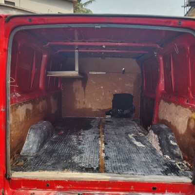 Local Used 2006 Ford Transit bus (cargo van)