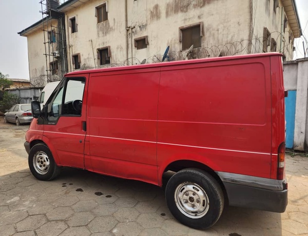 Local Used 2006 Ford Transit bus (cargo van)