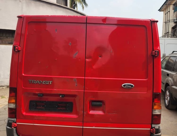 Local Used 2006 Ford Transit bus (cargo van)