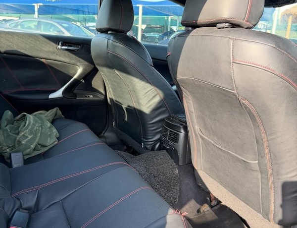 FOREIGN USED 2006 LEXUS IS250 FOR SALE IN ABUJA