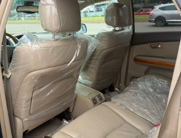 FOREIGN USED 2006 LEXUS RX330 FOR SALE IN ABUJA