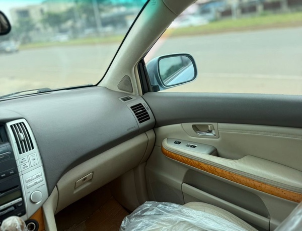 FOREIGN USED 2006 LEXUS RX330 FOR SALE IN ABUJA