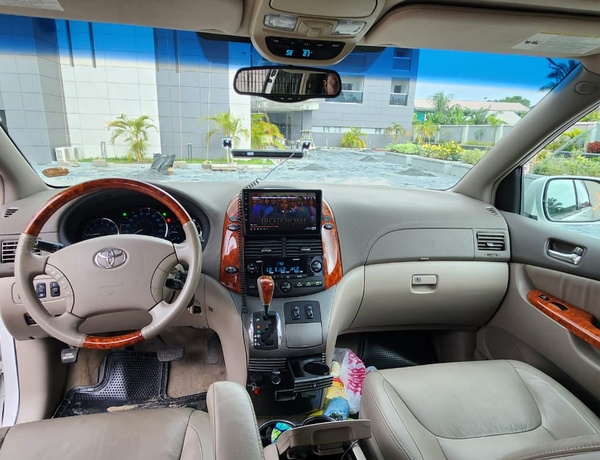 Foreign Used 2006 Toyota Sienna For sale In Lekki