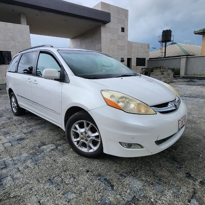 Foreign Used 2006 Toyota Sienna For sale In Lekki