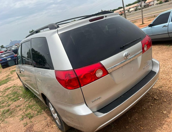 FOREIGN USED 2008 TOYOTA SIENNA LE FOR SALE