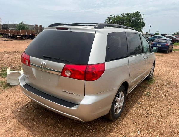 FOREIGN USED 2008 TOYOTA SIENNA LE FOR SALE