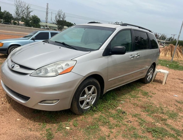 FOREIGN USED 2008 TOYOTA SIENNA LE FOR SALE
