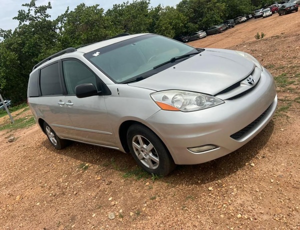FOREIGN USED 2008 TOYOTA SIENNA LE FOR SALE