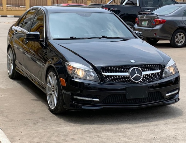 FOREIGN USED 2011 MERCEDES BENZ C300 FOR SALE