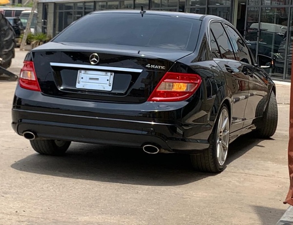 FOREIGN USED 2011 MERCEDES BENZ C300 FOR SALE