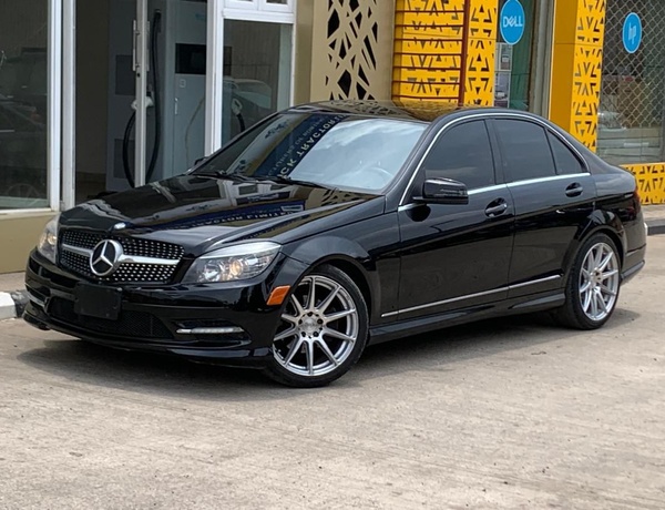 FOREIGN USED 2011 MERCEDES BENZ C300 FOR SALE