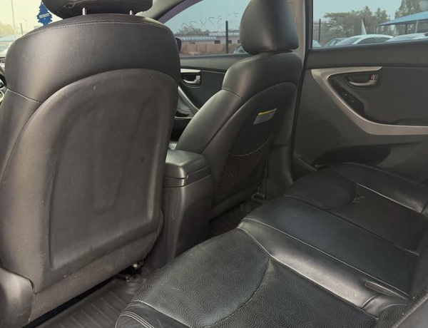 FOREIGN USED 2012 HYUNDAI ELANTRA FOR SALE IN ABUJA