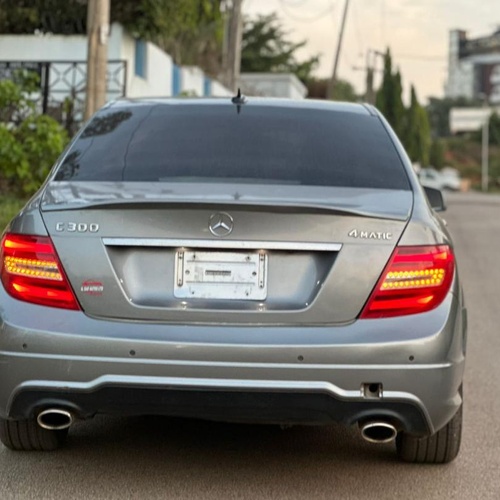 FOREIGN USED 2012 MERCEDES BENZ C300 FOR SALE IN ABUJA