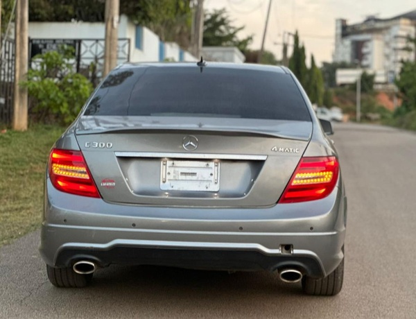 FOREIGN USED 2012 MERCEDES BENZ C300 FOR SALE IN ABUJA