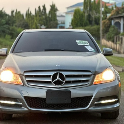 FOREIGN USED 2012 MERCEDES BENZ C300 FOR SALE IN ABUJA