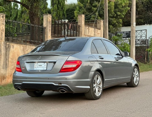 FOREIGN USED 2012 MERCEDES BENZ C300 FOR SALE IN ABUJA