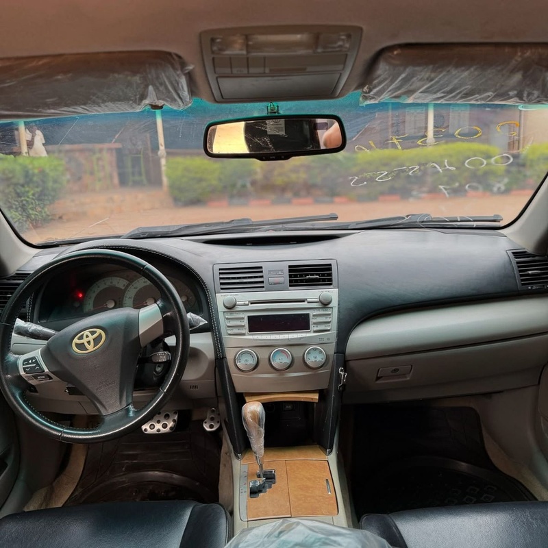 FOREIGN USED 2012 TOYOTA CAMRY SE FOR SALE image