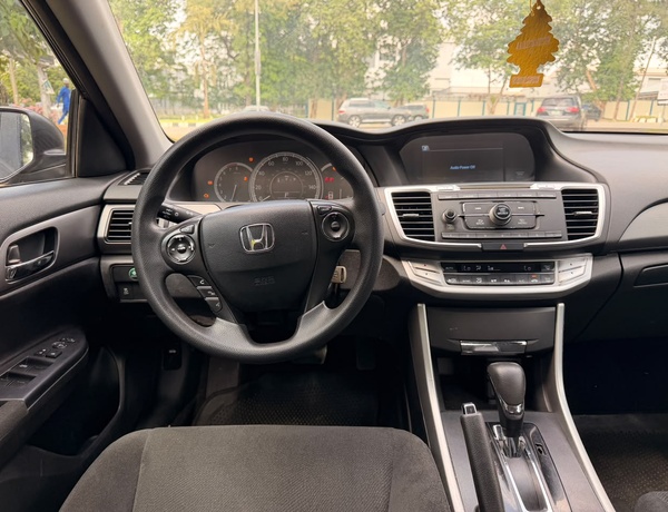 FOREIGN USED 2013 HONDA ACCORD IN ABUJA
