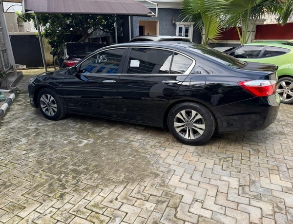 FOREIGN USED 2013 HONDA ACCORD FOR SALE IN ABUJA