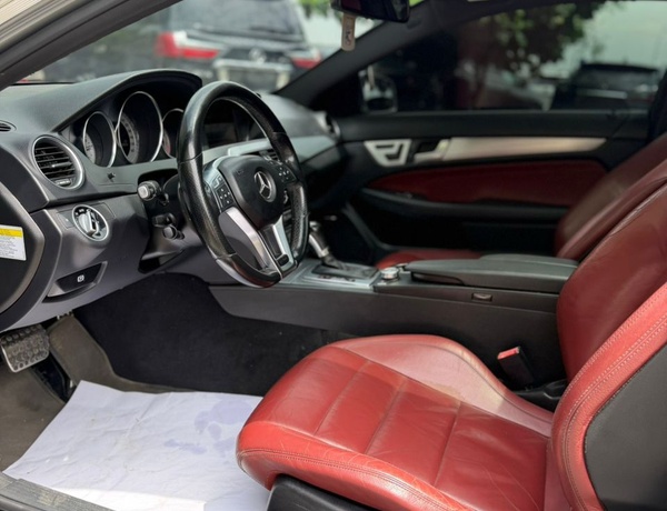 FOREIGN USED 2013 MERCEDES BENZ C350 COUPE FOR SALE IN ABUJA