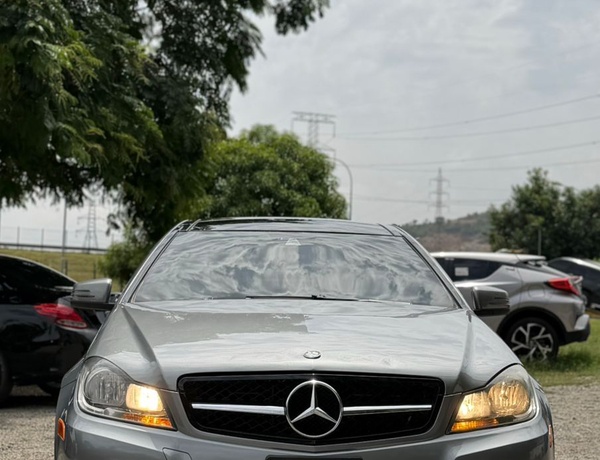 FOREIGN USED 2013 MERCEDES BENZ C350 COUPE FOR SALE IN ABUJA