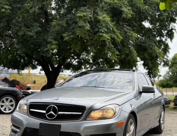FOREIGN USED 2013 MERCEDES BENZ C350 COUPE FOR SALE IN ABUJA