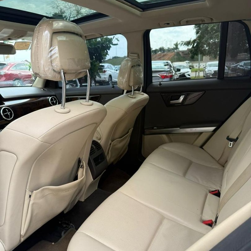 FOREIGN USED 2013 MERCEDES BENZ GLK350 FOR SALE IN ABUJA image