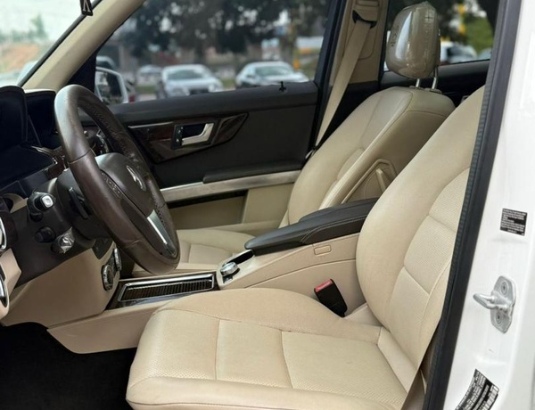 FOREIGN USED 2013 MERCEDES BENZ GLK350 FOR SALE IN ABUJA