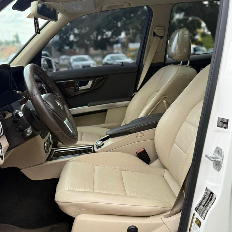 FOREIGN USED 2013 MERCEDES BENZ GLK350 FOR SALE IN ABUJA image