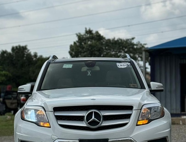 FOREIGN USED 2013 MERCEDES BENZ GLK350 FOR SALE IN ABUJA