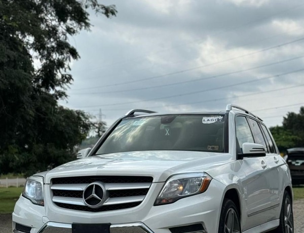 FOREIGN USED 2013 MERCEDES BENZ GLK350 FOR SALE IN ABUJA