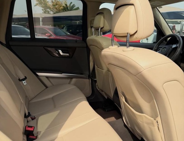 FOREIGN USED   2013 MERCEDES GLK350 FOR SALE IN ABUJA