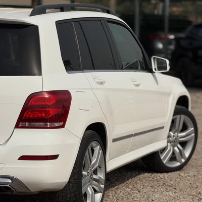 FOREIGN USED   2013 MERCEDES GLK350 FOR SALE IN ABUJA