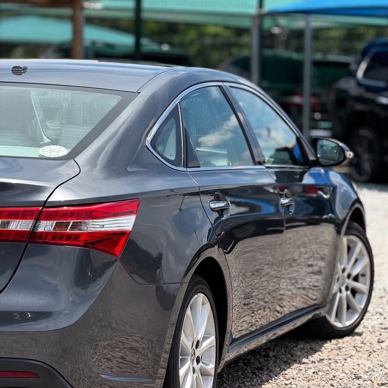 FOREIGN USED  2013 TOYOTA AVALON XLE FOR SALE IN ABUJA image