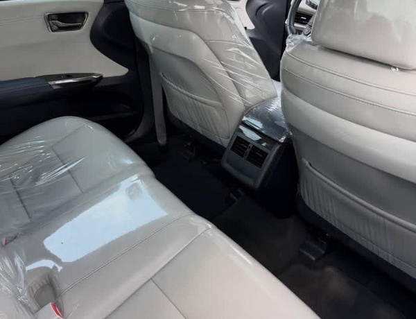 FOREIGN USED   2013 TOYOTA AVALON XLE FOR SALE IN ABUJA
