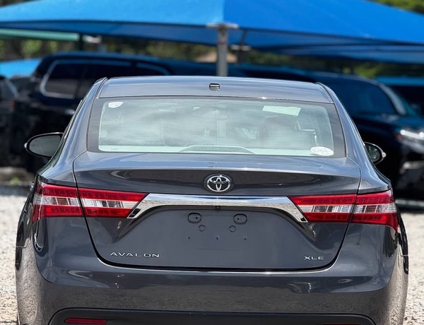 FOREIGN USED  2013 TOYOTA AVALON XLE FOR SALE IN ABUJA